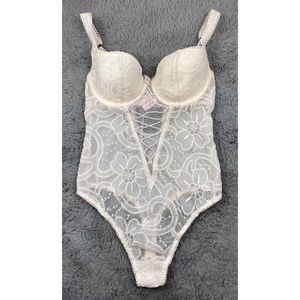 Victoria’s Secret cream lace teddy